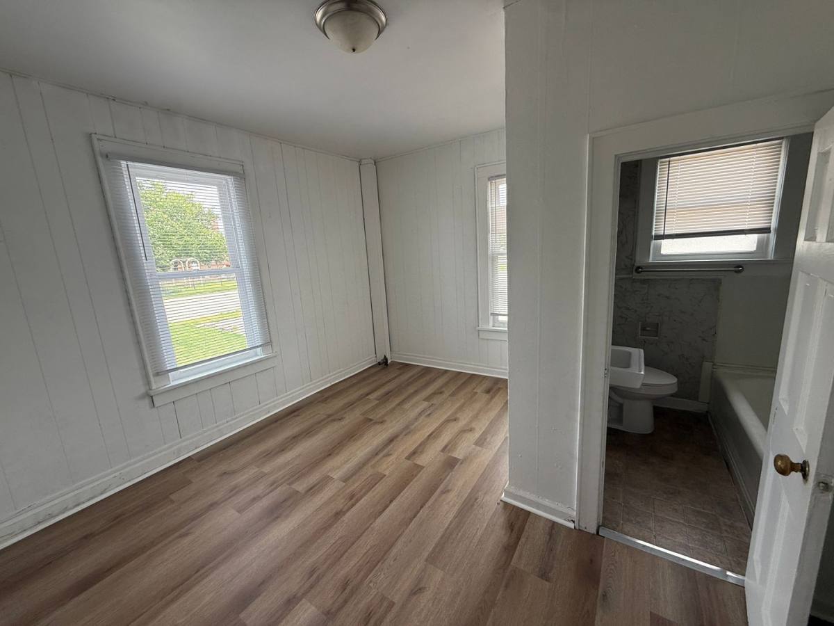 Apartment for rent at 100 S College Ave, Muncie, IN 47303