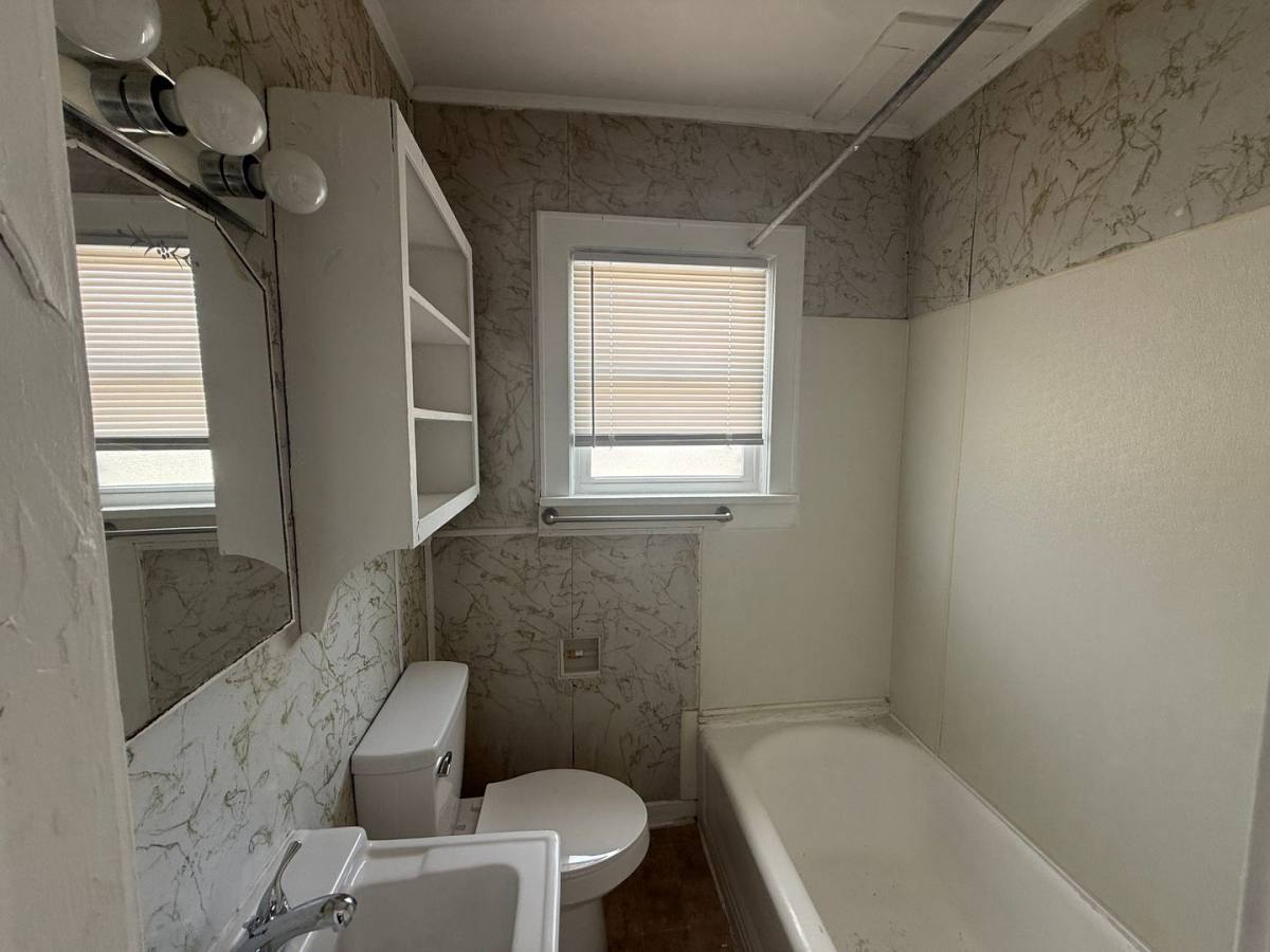 Apartment for rent at 100 S College Ave, Muncie, IN 47303