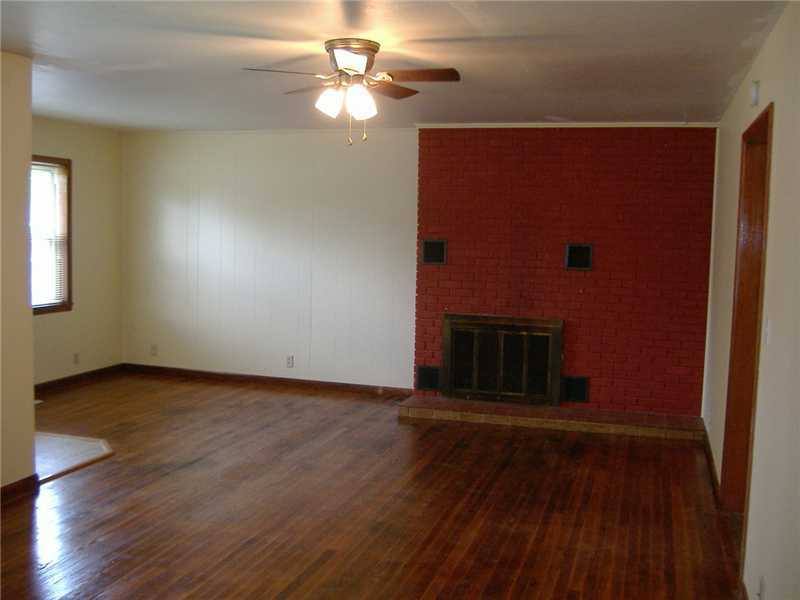 House for rent at 1212 W Pine St, Rogers, AR 72756