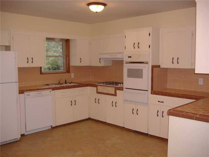 House for rent at 1212 W Pine St, Rogers, AR 72756