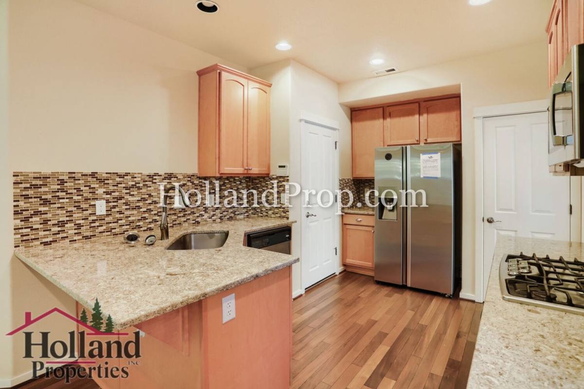 House for rent at 770 NE 72nd Ave, Hillsboro, OR 97124