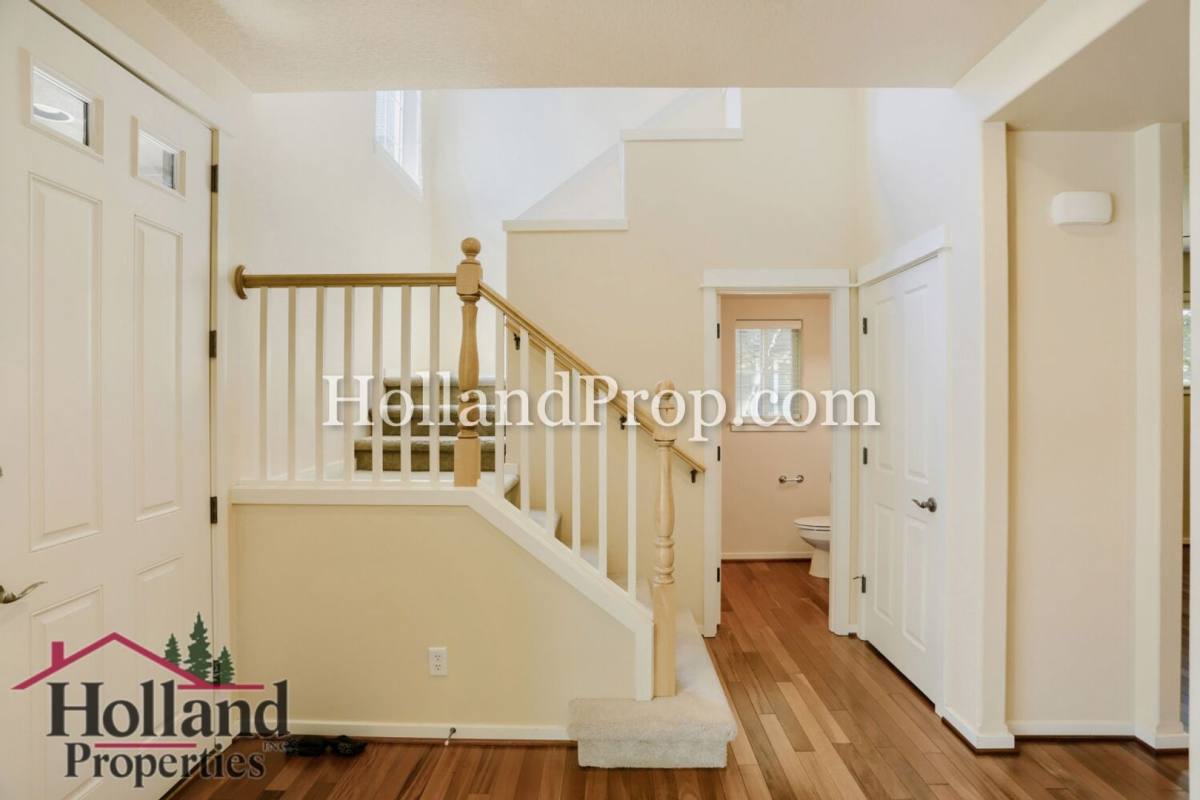 House for rent at 770 NE 72nd Ave, Hillsboro, OR 97124