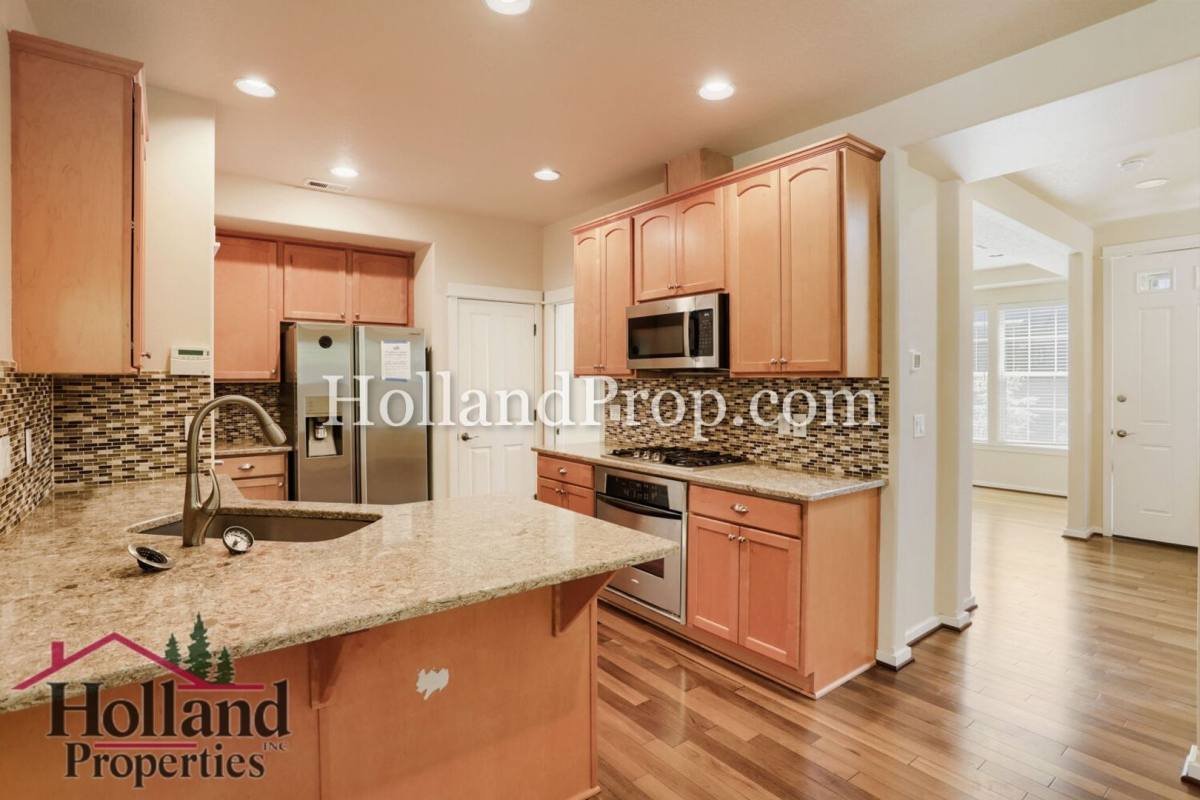 House for rent at 770 NE 72nd Ave, Hillsboro, OR 97124