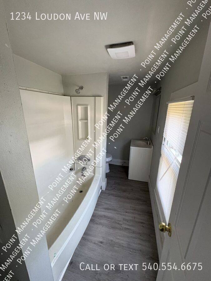 House for rent at 1234 Loudon Ave NW, Roanoke, VA 24017