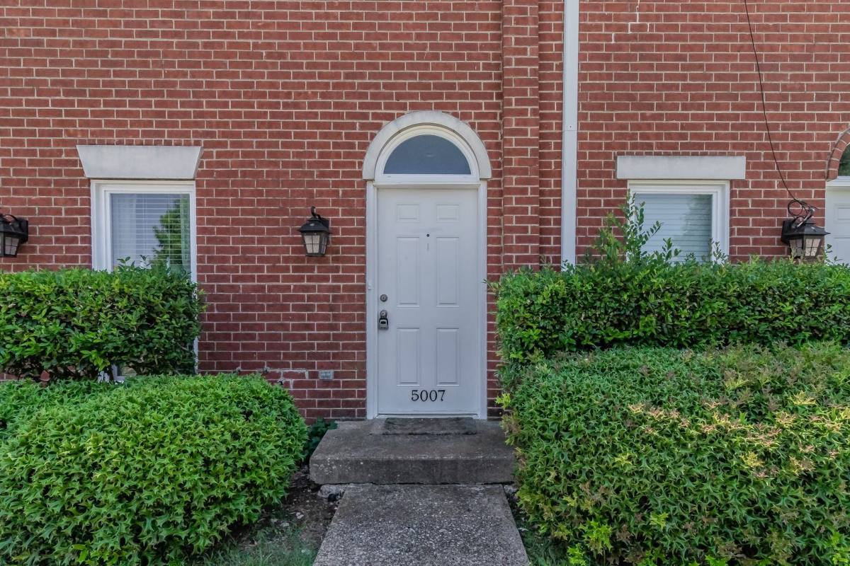 Townhouse for rent at 5007 Birchman Ave, Fort Worth, TX 76107