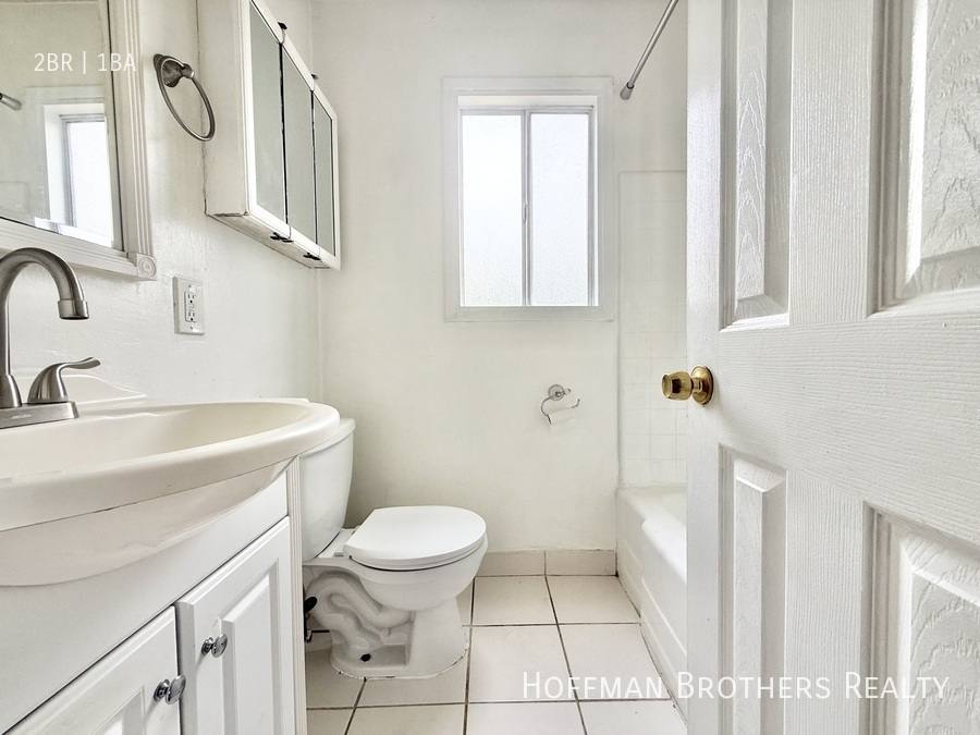 Apartment for rent at 2425 Silver Lake Blvd #B, Los Angeles, CA 90039
