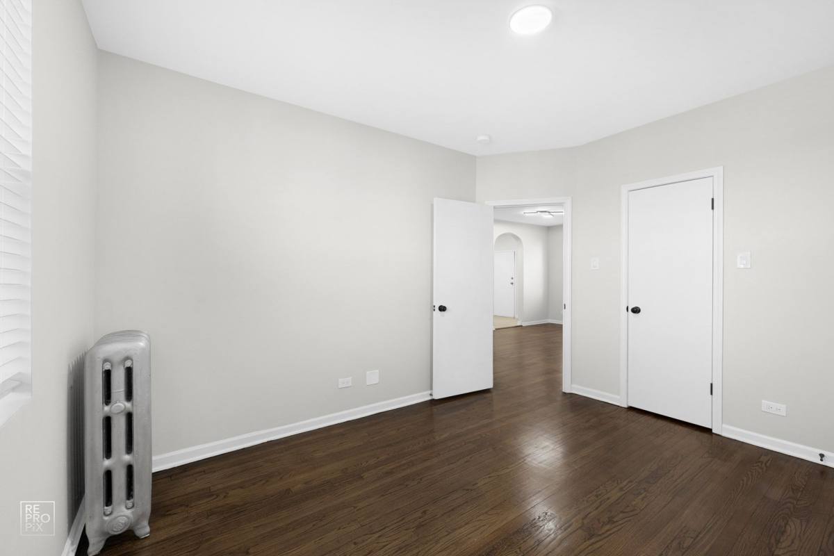 Apartment for rent at 6149 W N Ave, Oak Park, IL 60302