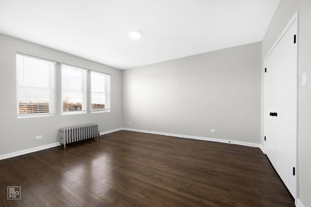 Apartment for rent at 6149 W N Ave, Oak Park, IL 60302