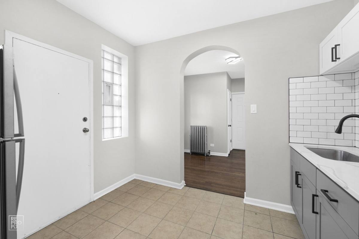 Apartment for rent at 6149 W N Ave, Oak Park, IL 60302
