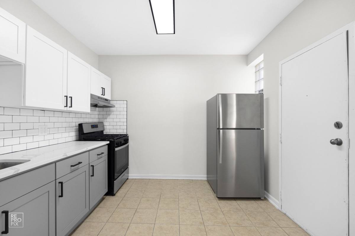 Apartment for rent at 6149 W N Ave, Oak Park, IL 60302