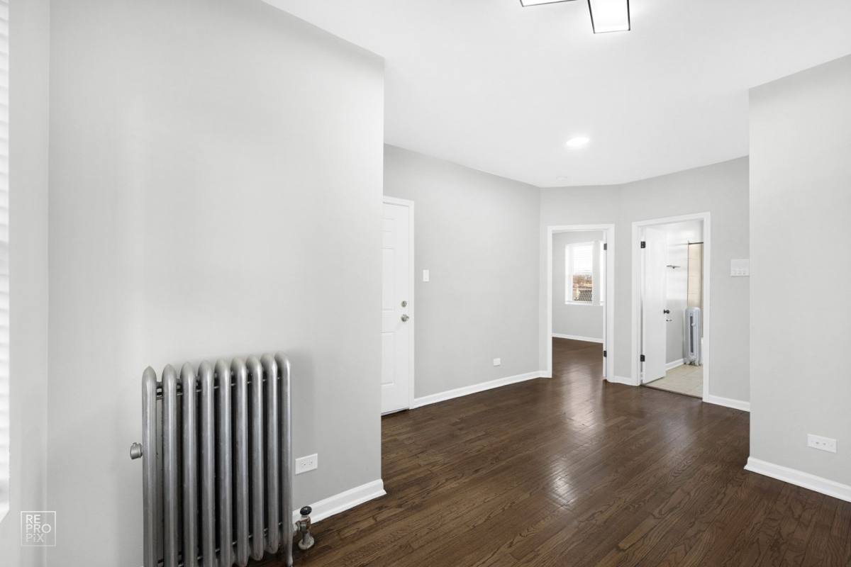 Apartment for rent at 6149 W N Ave, Oak Park, IL 60302