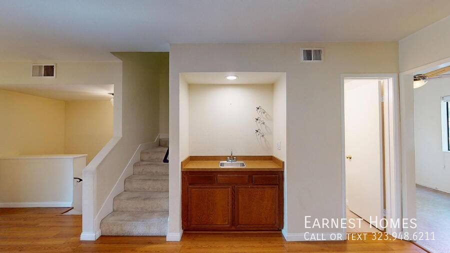 Townhouse for rent at 21930 Marylee St #97, Woodland Hills, CA 91367