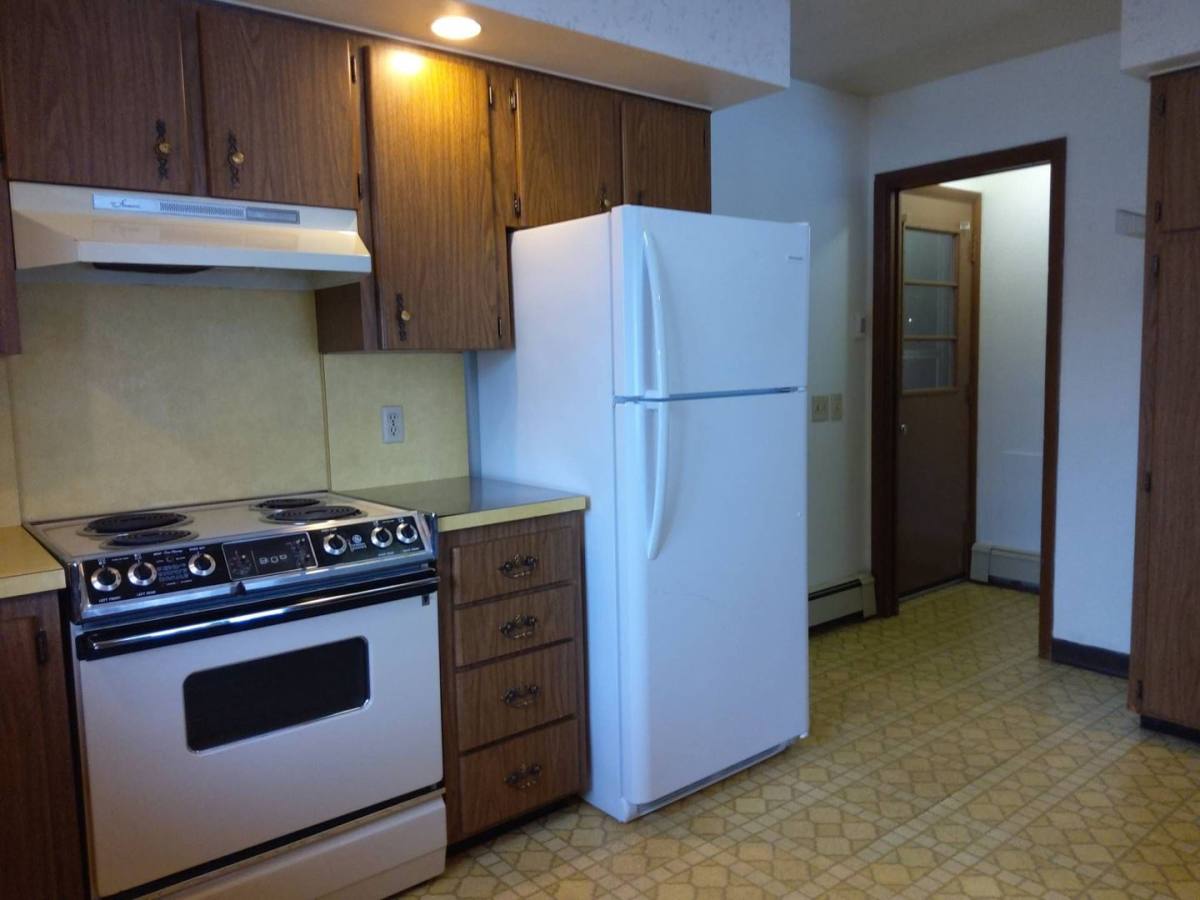 House for rent at 213 Crystal Valley Dr, Middlebury, IN 46540