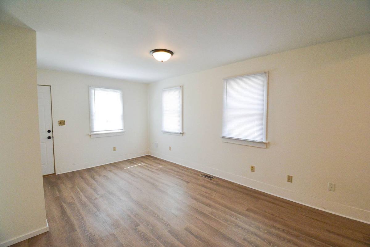 House for rent at 1909 5th St SW, Rochester, MN 55902