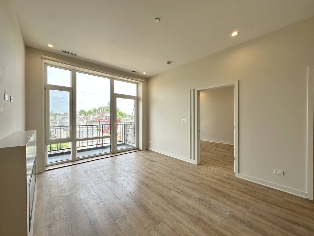 Apartment for rent at 6340 Belmont #402-A, Chicago, IL 60634