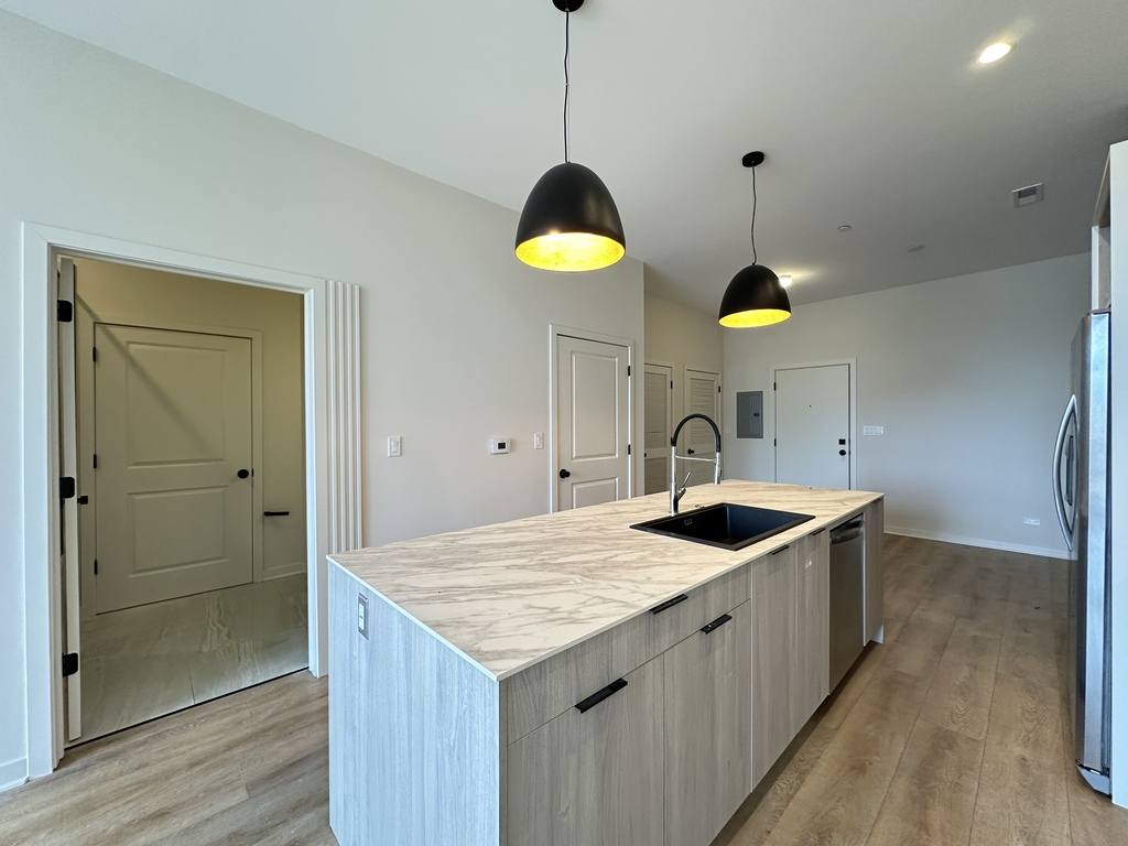 Apartment for rent at 6340 Belmont #402-A, Chicago, IL 60634