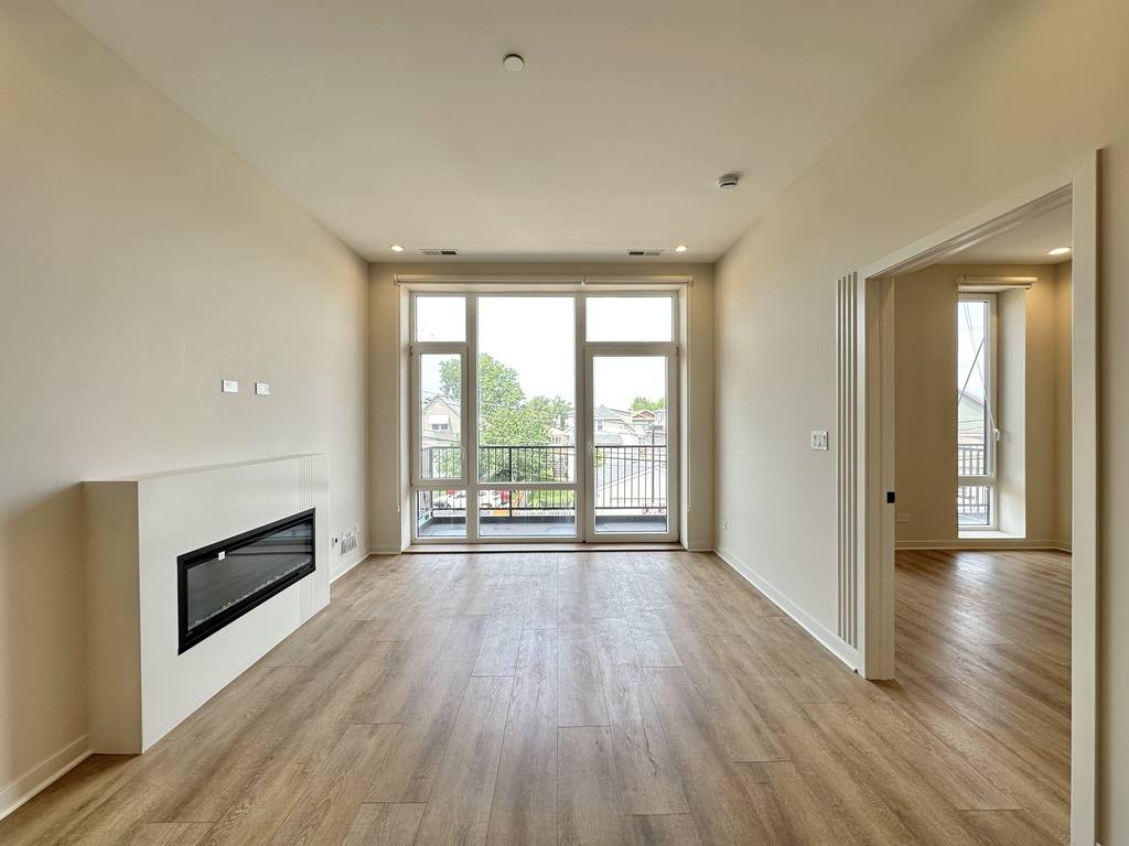 Apartment for rent at 6340 Belmont #402-A, Chicago, IL 60634