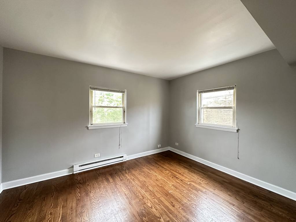 Apartment for rent at 76325 N Milwaukee #B4, Niles, IL 60714