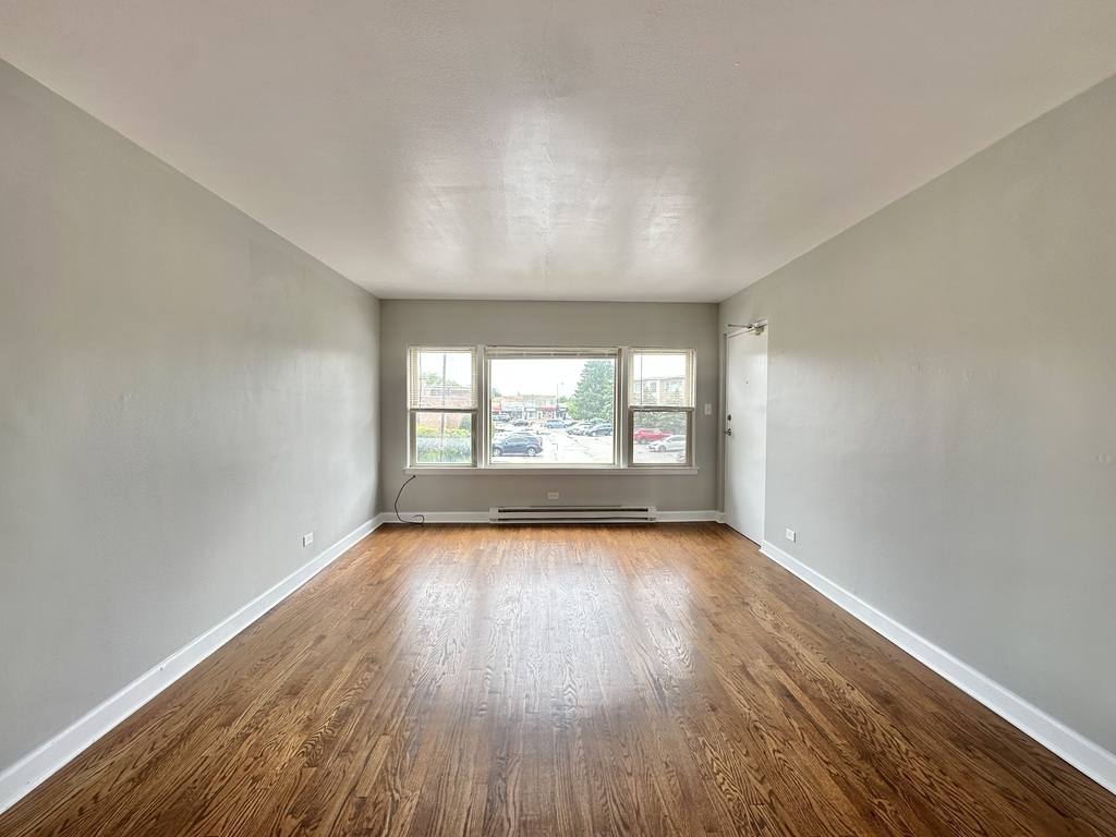 Apartment for rent at 76325 N Milwaukee #B4, Niles, IL 60714