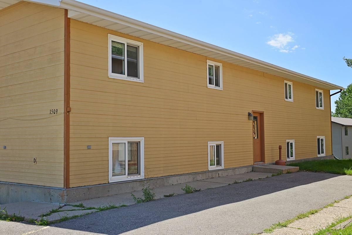 Apartment for rent at 1509 12th St NW, Minot, ND 58703