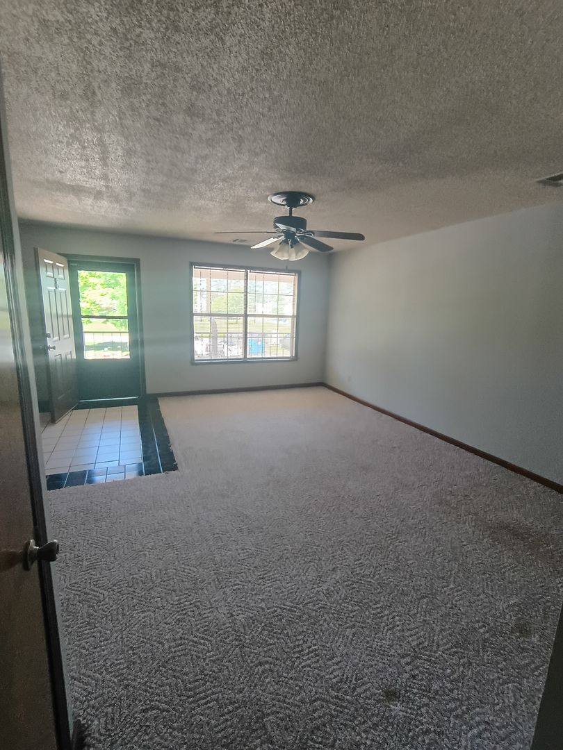 Apartment for rent at 1400 Jacobs, Fort Smith, AR 72908