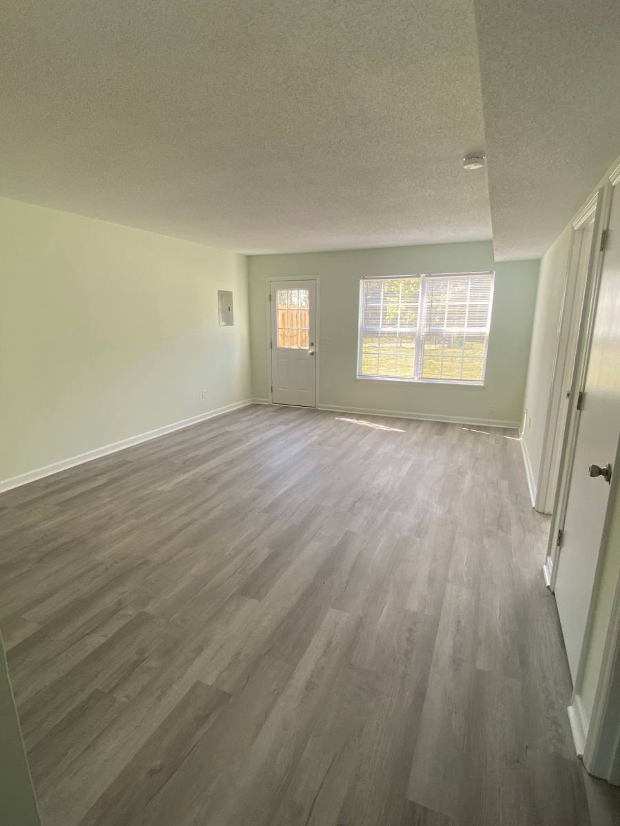Apartment for rent at 15841 Highway, Hampstead, NC 28443