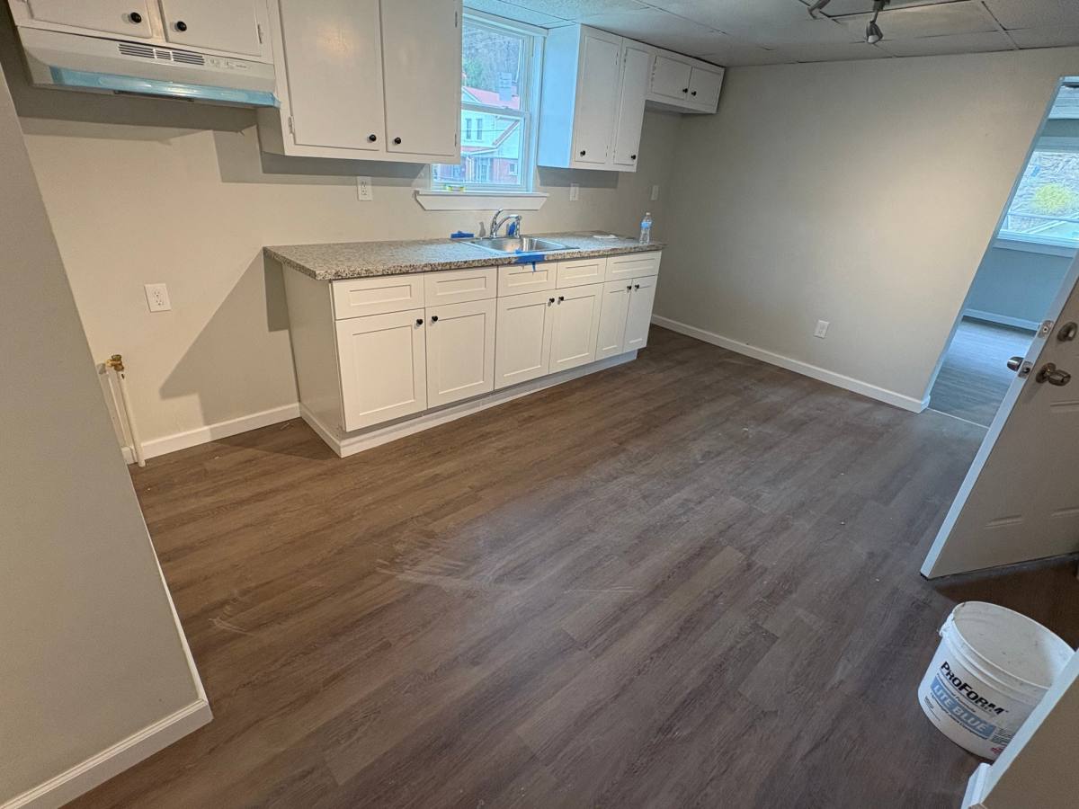 Apartment for rent at 281-283 Beaver St #283 3, Leetsdale, PA 15056