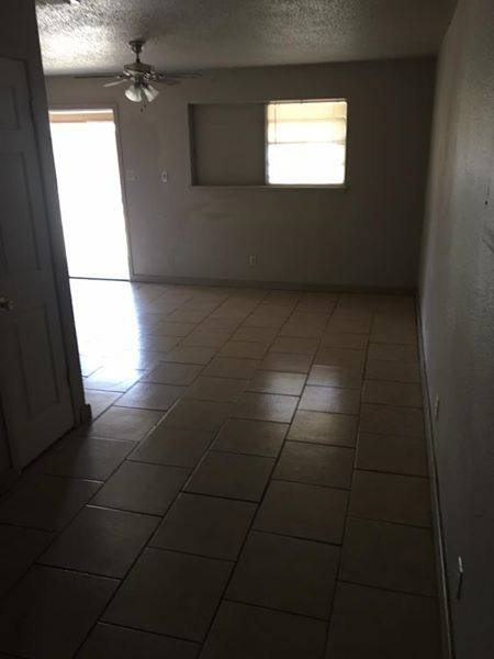 Apartment for rent at 1819 Ave I Place #5, Levelland, TX 79336