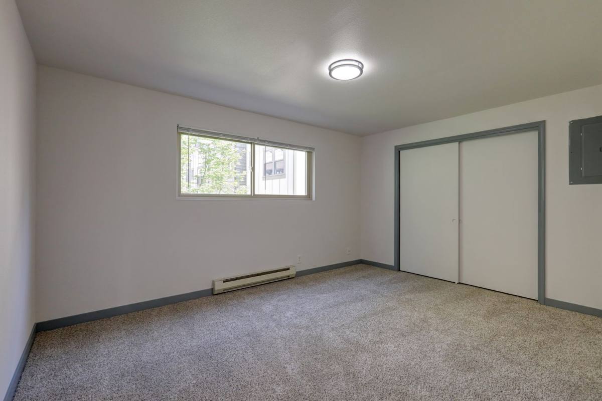 Apartment for rent at 11701 Greenwood Ave N, Seattle, WA 98133
