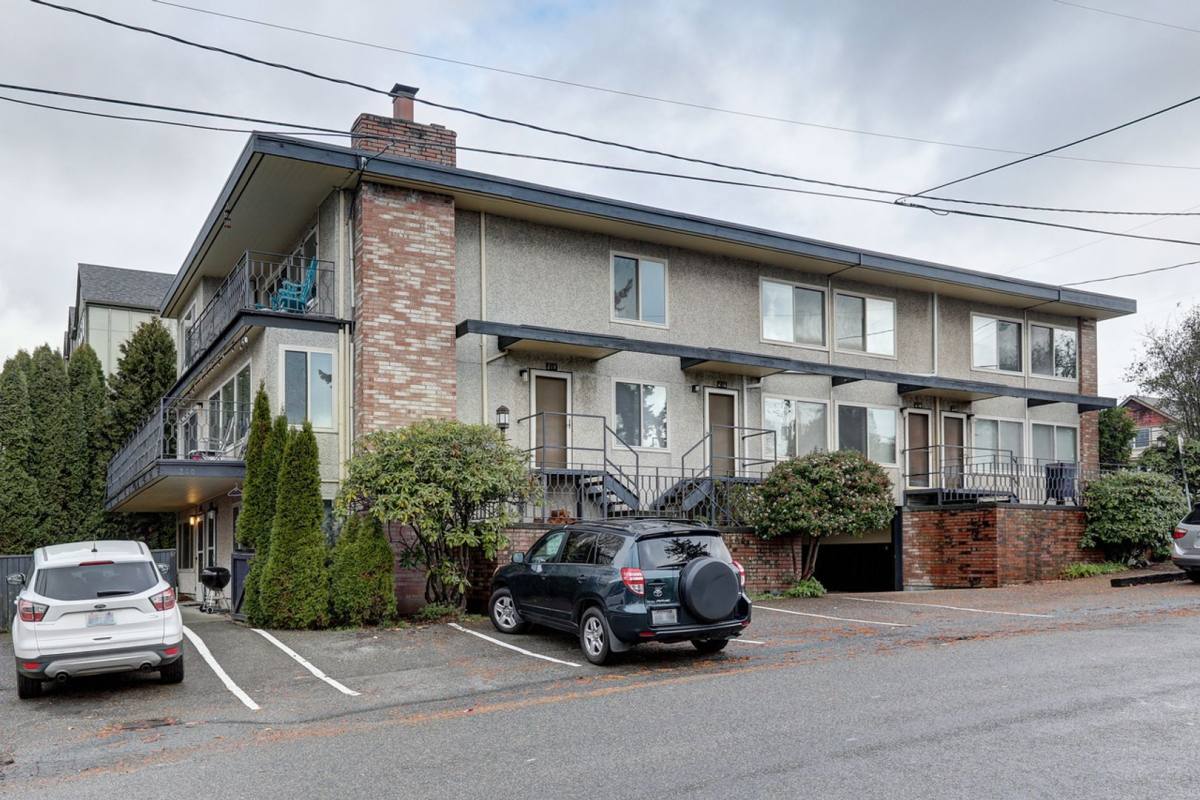 Apartment for rent at 11701 Greenwood Ave N, Seattle, WA 98133