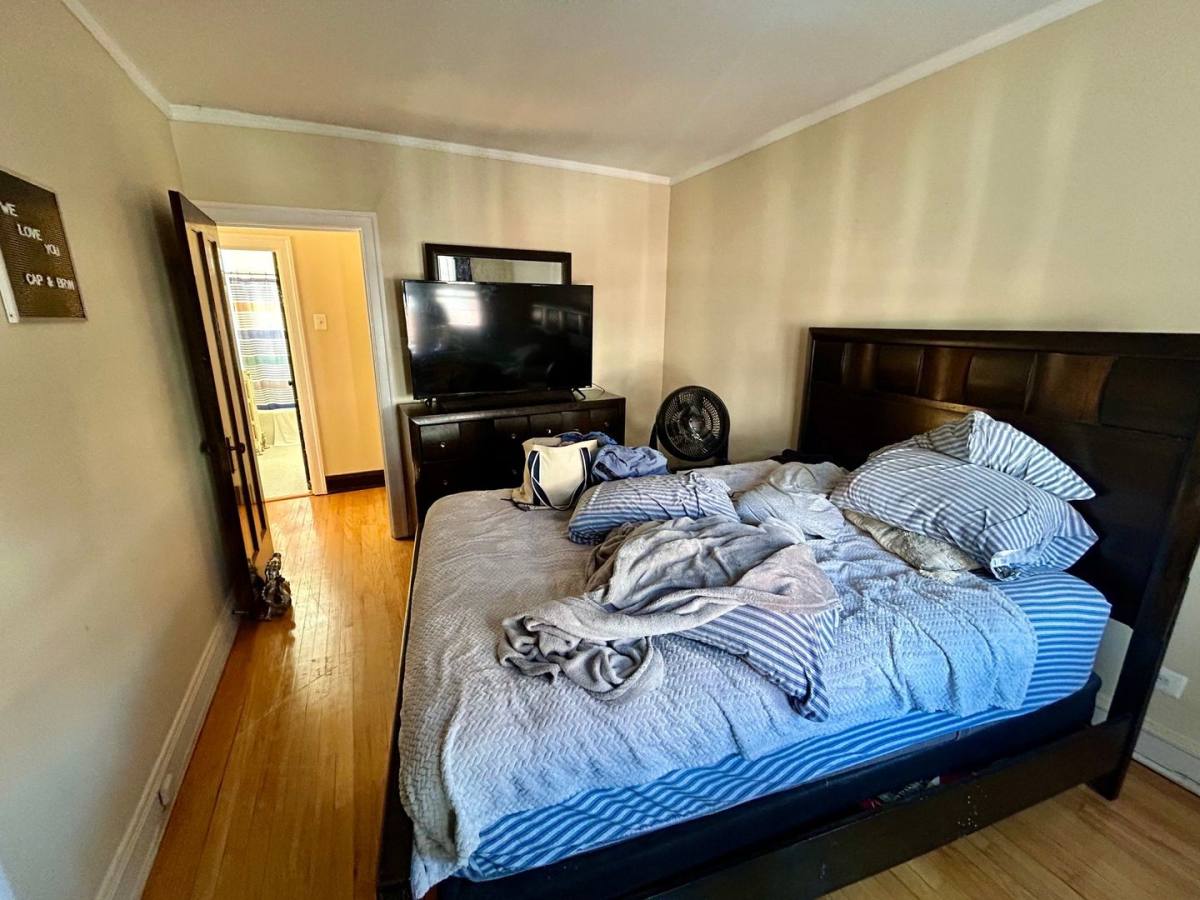Apartment for rent at 4846 W Henderson #3S, Chicago, IL 60641
