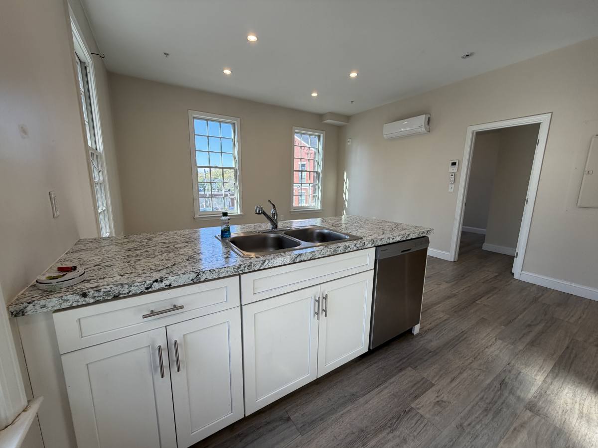 Apartment for rent at 275 Broadway St #201, Methuen, MA 01844