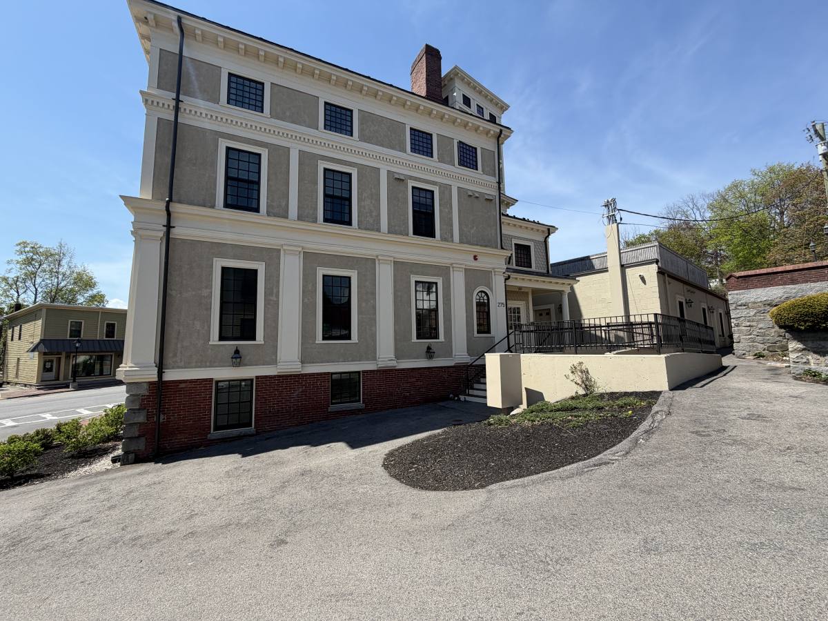 Apartment for rent at 275 Broadway St #201, Methuen, MA 01844