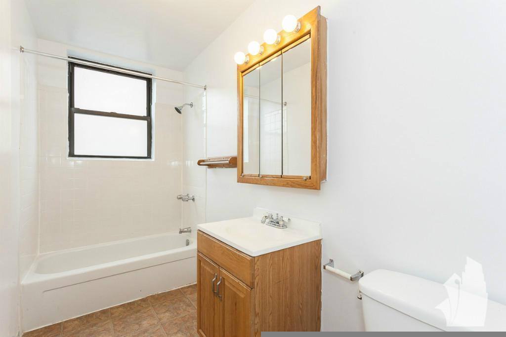 Apartment for rent at 2319 N Kedzie Blvd #1F, Chicago, IL 60647