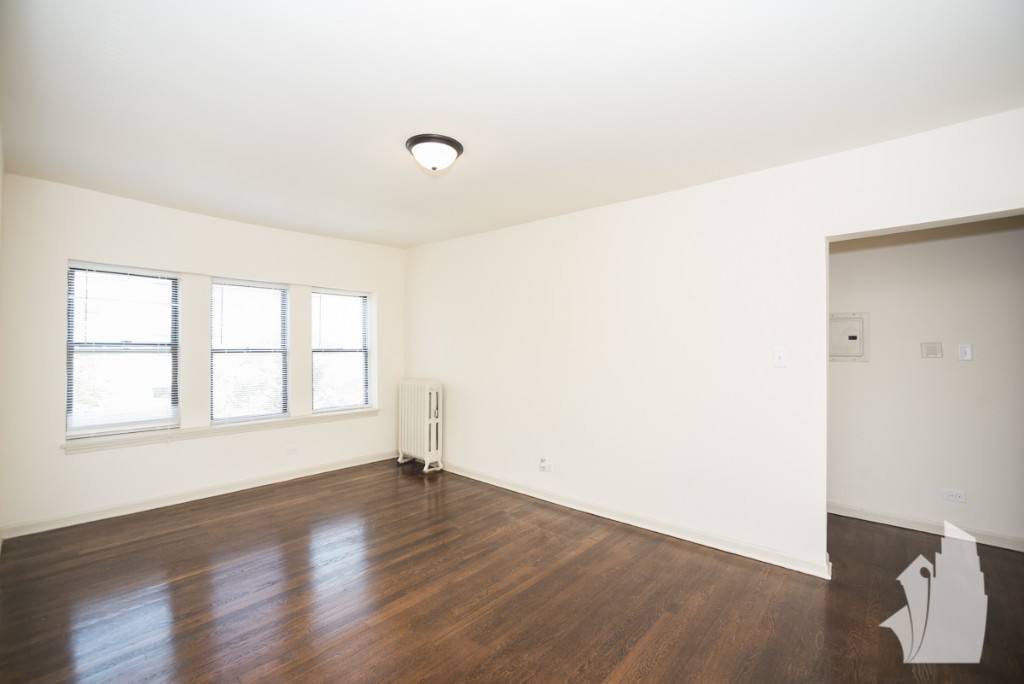 Apartment for rent at 5748 N Winthrop Ave #302, Chicago, IL 60660