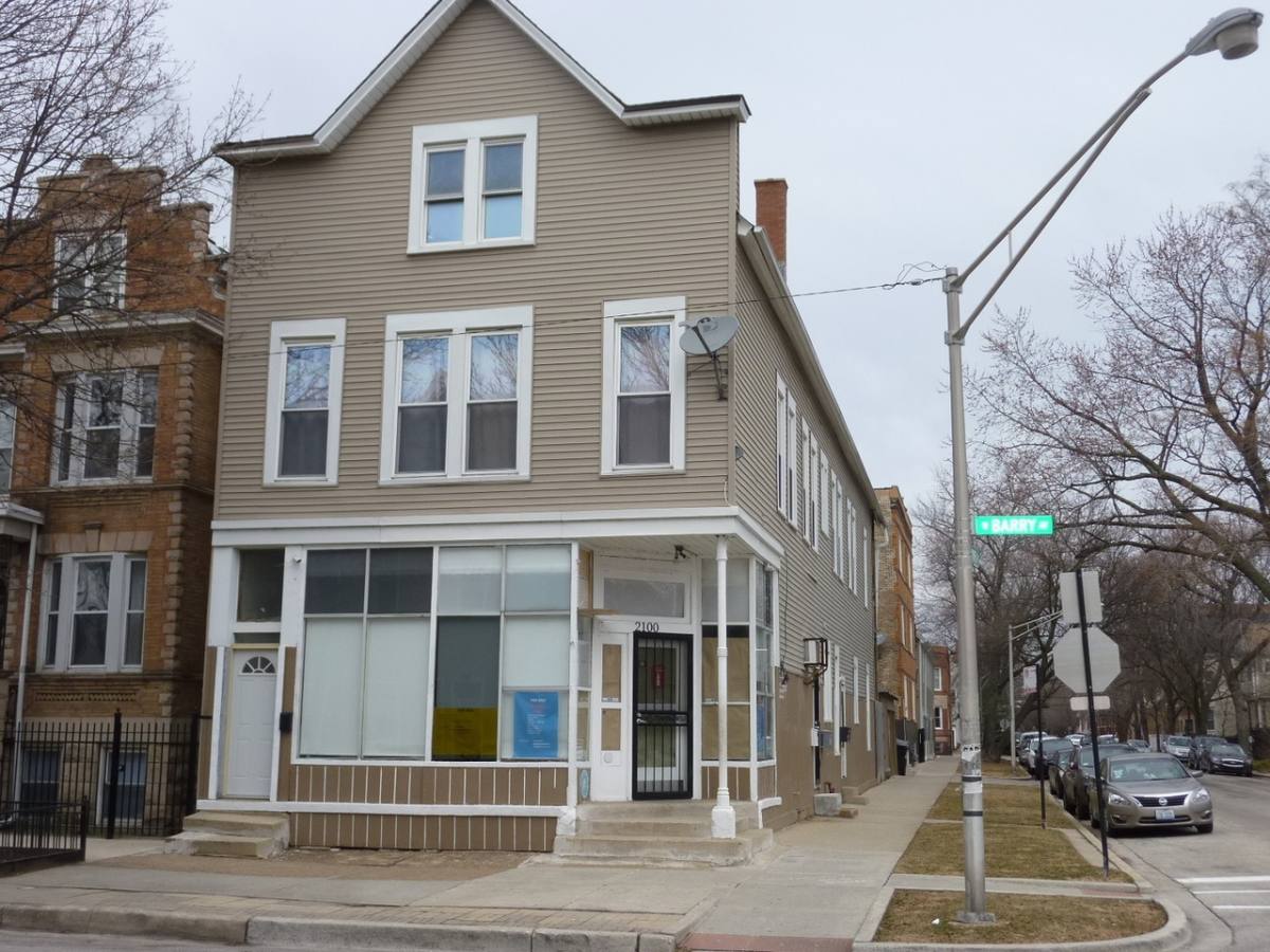 Apartment for rent at 2100 W Barry Ave #2R, Chicago, IL 60618