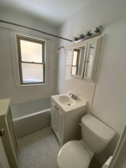 Apartment for rent at 4155 N Mozart St #2, Chicago, IL 60618