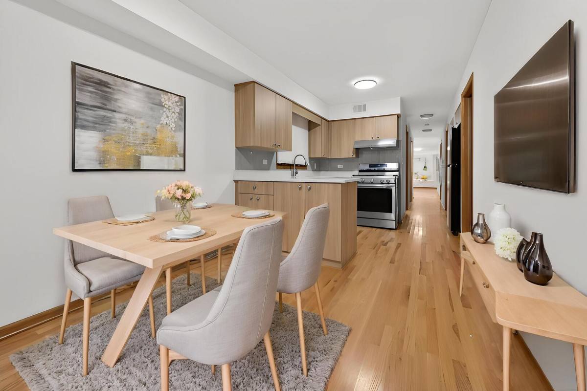 Apartment for rent at 6115 N Pulaski Rd #1, Chicago, IL 60646