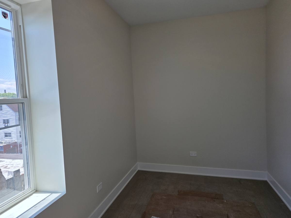 Apartment for rent at 3216 S Morgan St #4F, Chicago, IL 60608