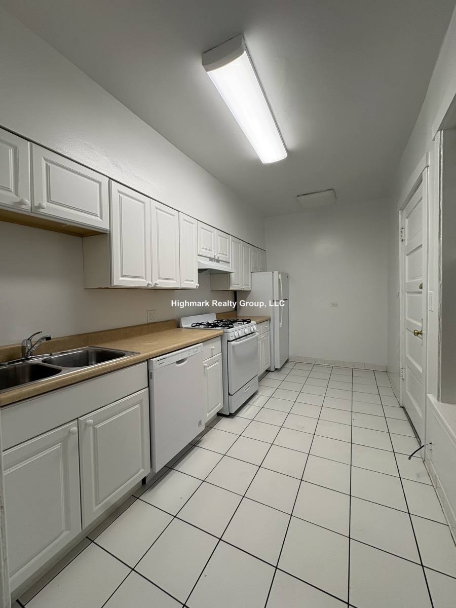 Apartment for rent at 558 Elmwood #4N, Evanston, IL 60202