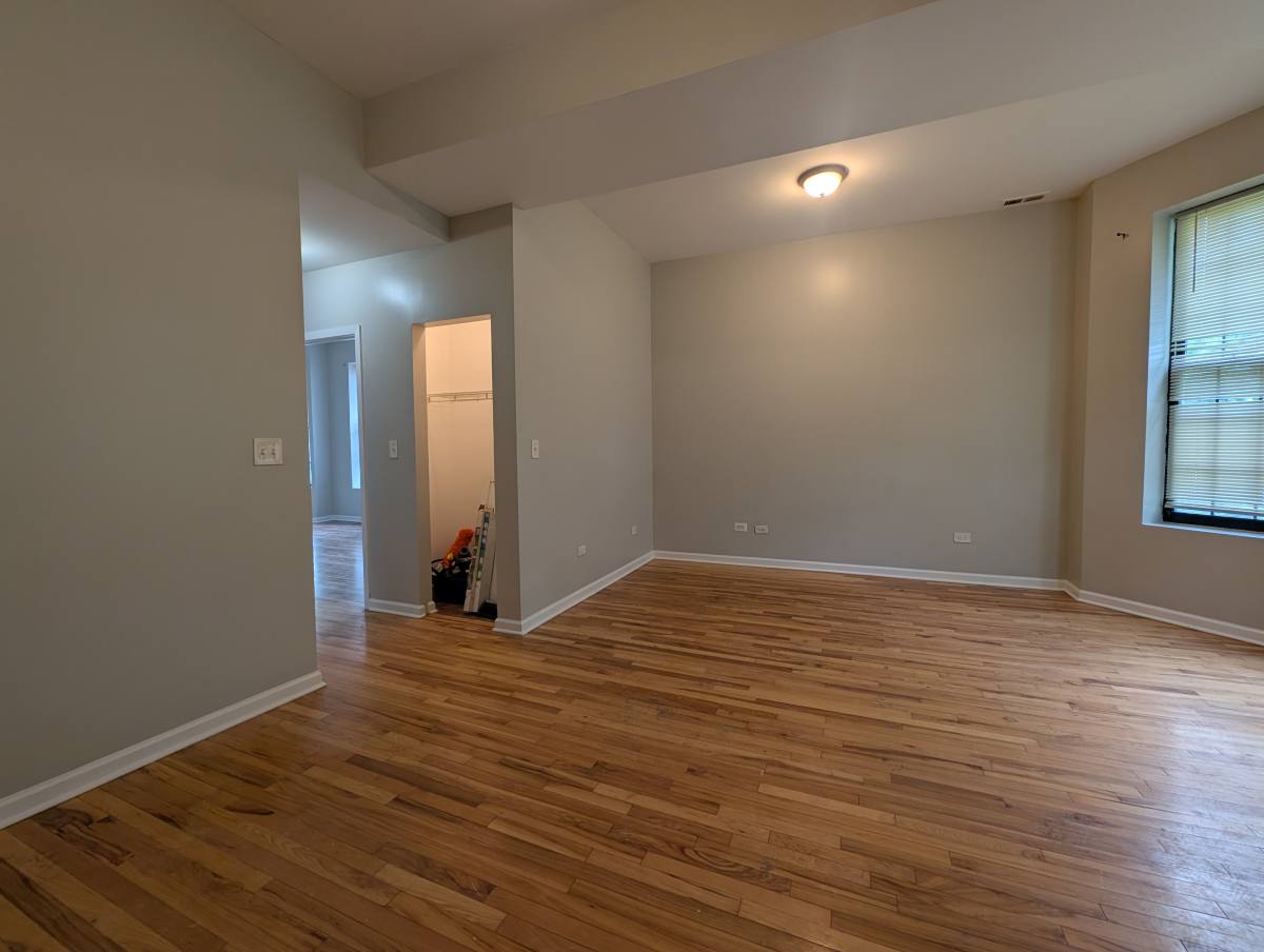 Apartment for rent at 5417 S Carpenter #1, Chicago, IL 60609