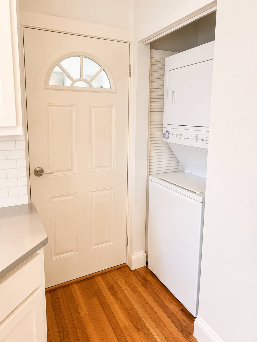Apartment for rent at 3040 N Milwaukee #2R, Chicago, IL 60606