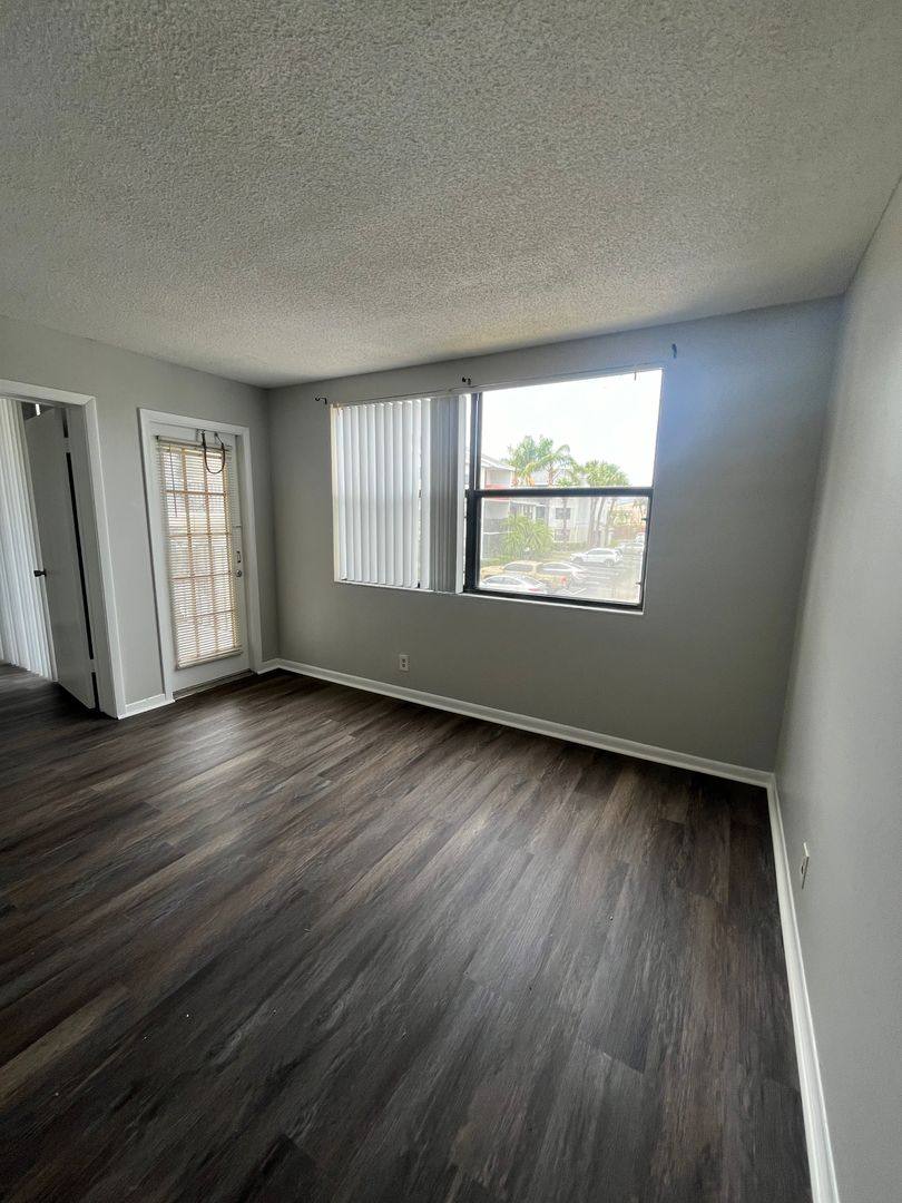 Apartment for rent at 728 Executive Center Dr, West Palm Beach, FL 33401