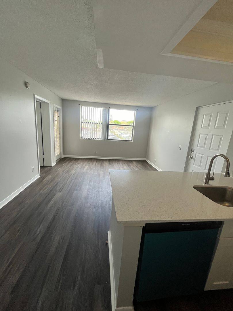 Apartment for rent at 728 Executive Center Dr, West Palm Beach, FL 33401