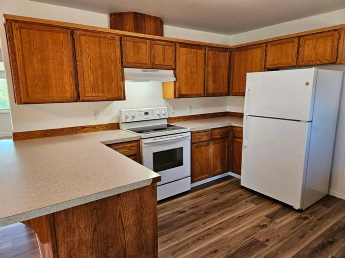 House for rent at 460 Talmadge Rd, Independence, OR 97351