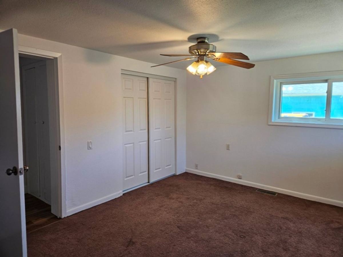House for rent at 460 Talmadge Rd, Independence, OR 97351