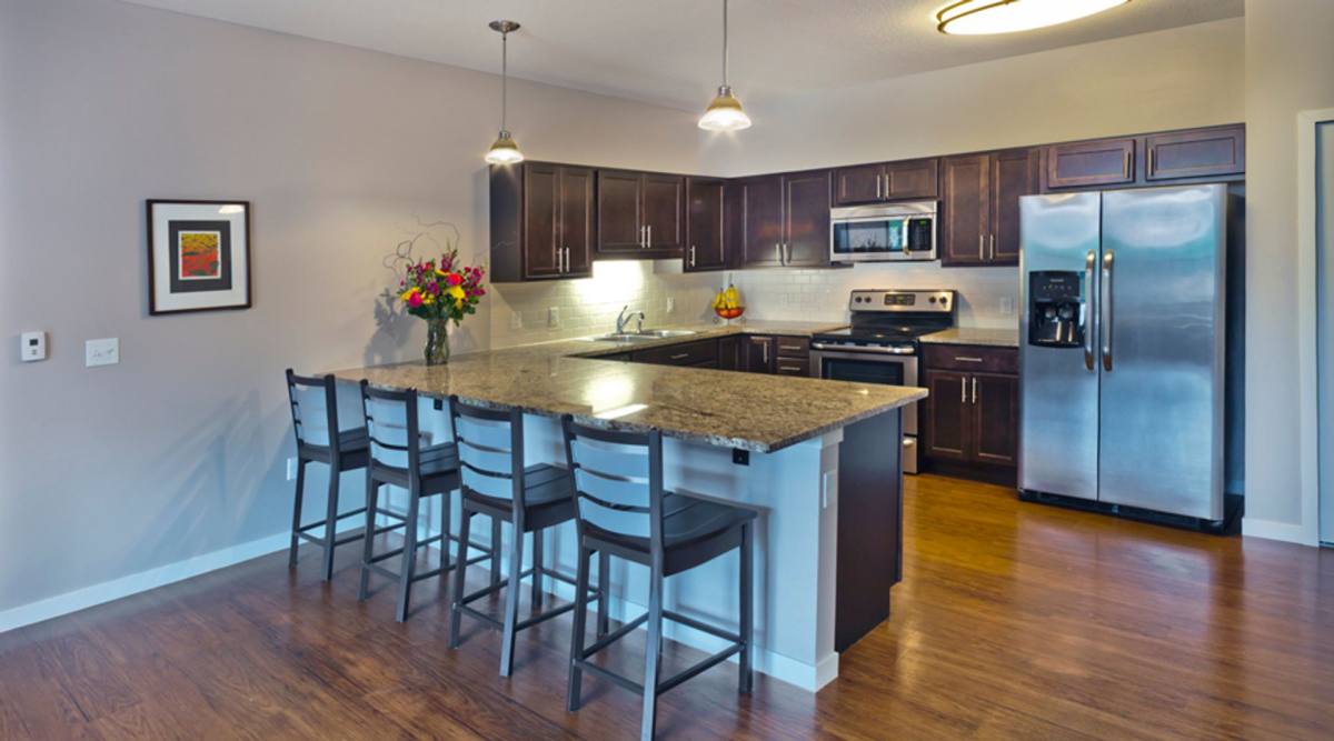 Apartment for rent at 2140 Grand Ave, Saint Paul, MN 55105