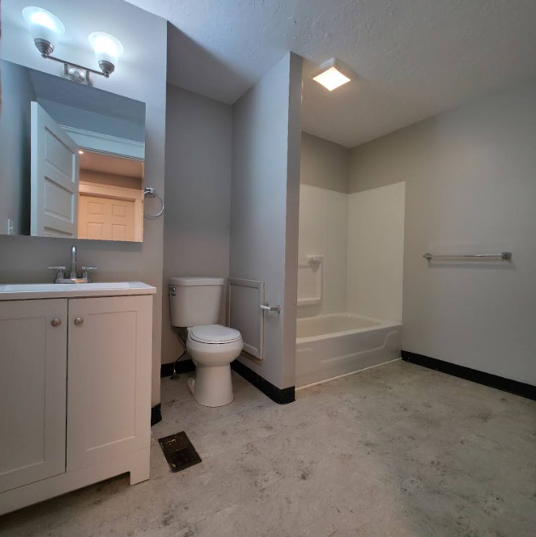 House for rent at 1035 Elbon Rd, Cleveland, OH 44121
