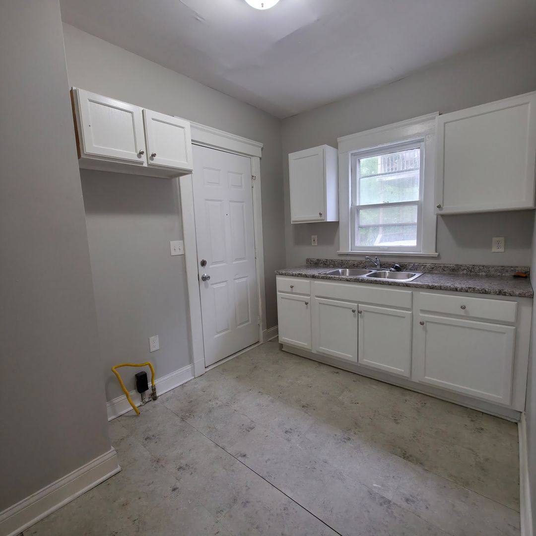 House for rent at 1035 Elbon Rd, Cleveland, OH 44121