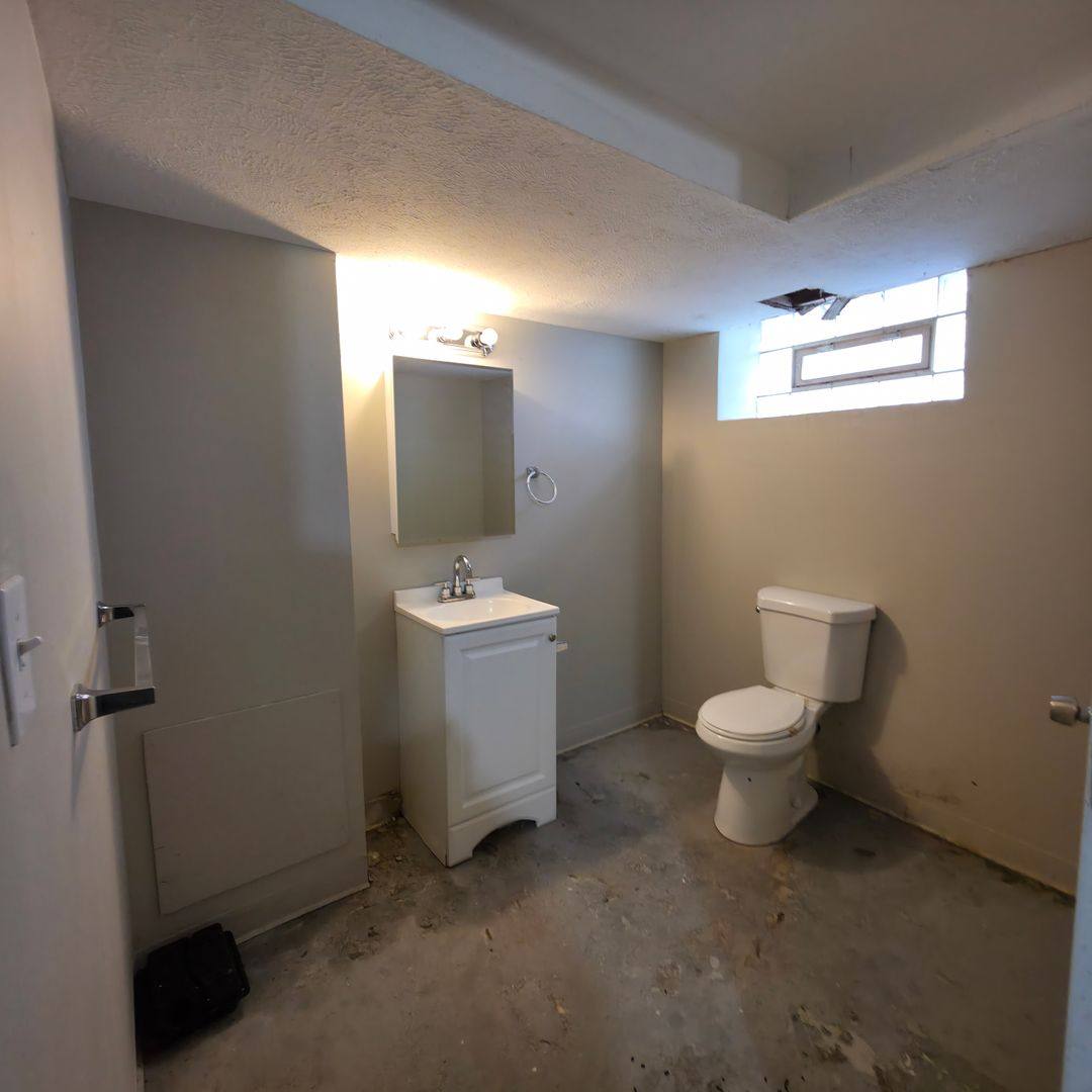 House for rent at 1035 Elbon Rd, Cleveland, OH 44121